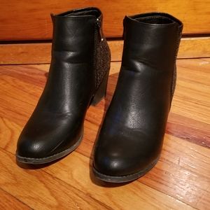 Ankle boots